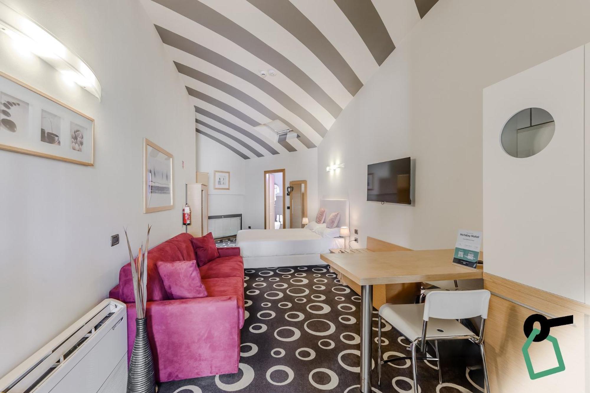Hotiday Aparthotel Firenze Exterior photo